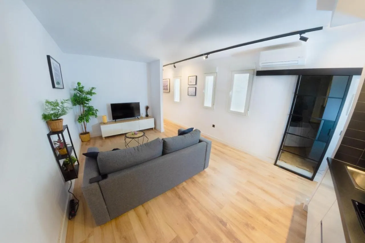 מאלגה Modern Haven For Urban Explorers By Rems