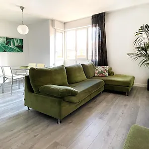 Luxury Cercas Bajas , Vitoria España
